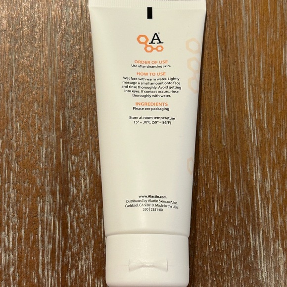 Alastin Skincare Resurface Skin Polish - Picture 2 of 5